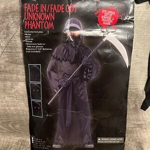 Unknown phantom Reaper with glowy eyes costume large 12-14 yo Halloween